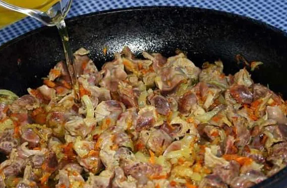 Рецепты салатов с куриными желудками
