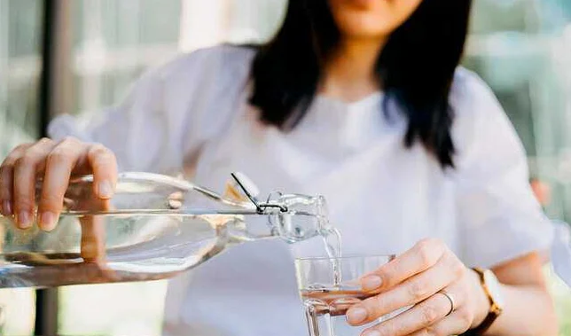 Список напитков, подходящих для диеты: альтернативы воде