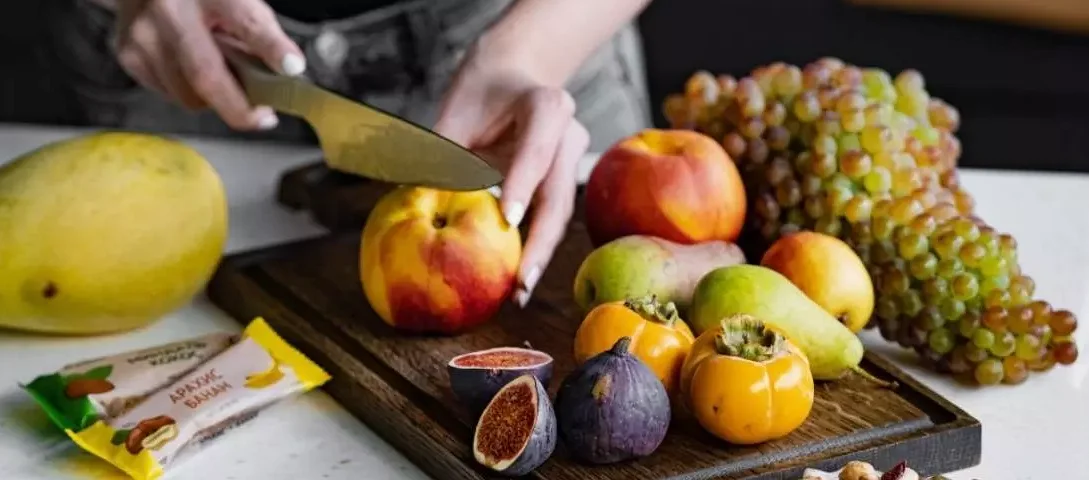 Как правильно употреблять фрукты и ягоды?